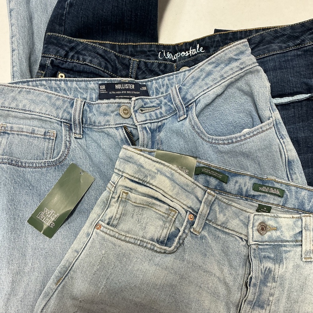 3pairs of Hollister and Aeropostale wild fable Light Blue Jeans